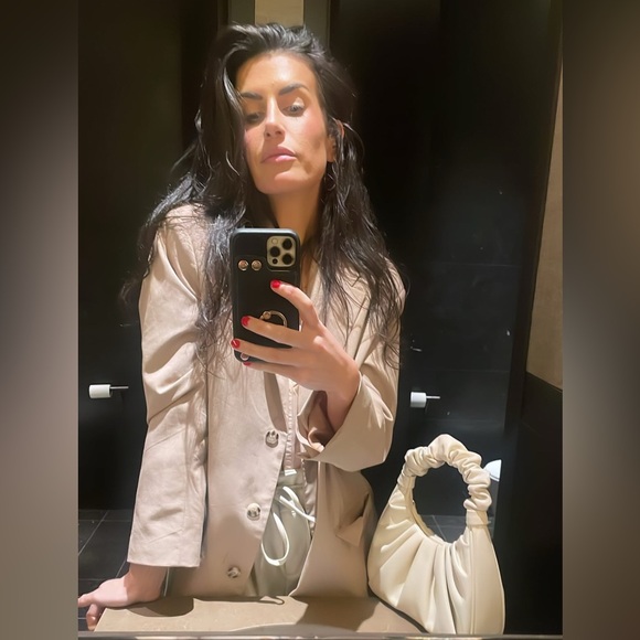 👋 Hiiii frandsss!! Welcome to my closet 💁🏻‍♀️ - Picture 15 of 15